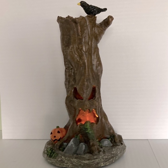 Mickey DISNEY Light Up Haunted House Lighted Tree Stump Halloween Village - Picture 4 of 13